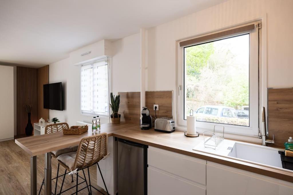 Chartres - Le Saint Pierre Appartement Buitenkant foto